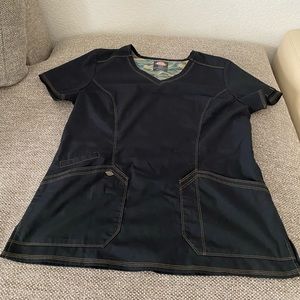 Dickies Essence Scrub Top Black size Medium
